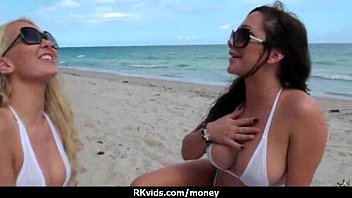video 湯たんぽは裸になり現金で公の場でセックスする4 sex