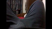 video парень с очаровательным членом мастурбирует на своей кровати sex
