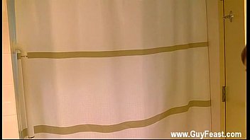 video горячие геи они вытирают прежде чем они начнут целоваться и запустить свои sex